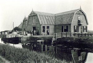 CZ “De Dageraad”, Burgerbrug